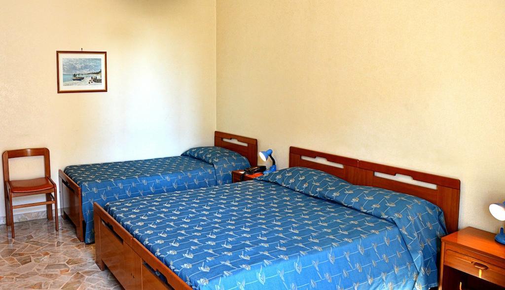 Hotel A-14 Modugno Camera foto