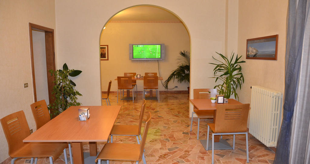 Hotel A-14 Modugno Esterno foto